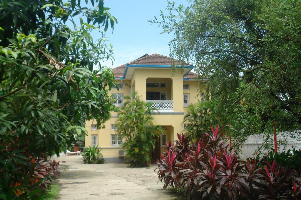 Golden Guest Inn Yangon Exterior photo